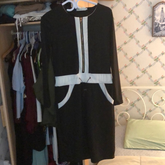 Blue and white navy dress. - Picture 2 of 3